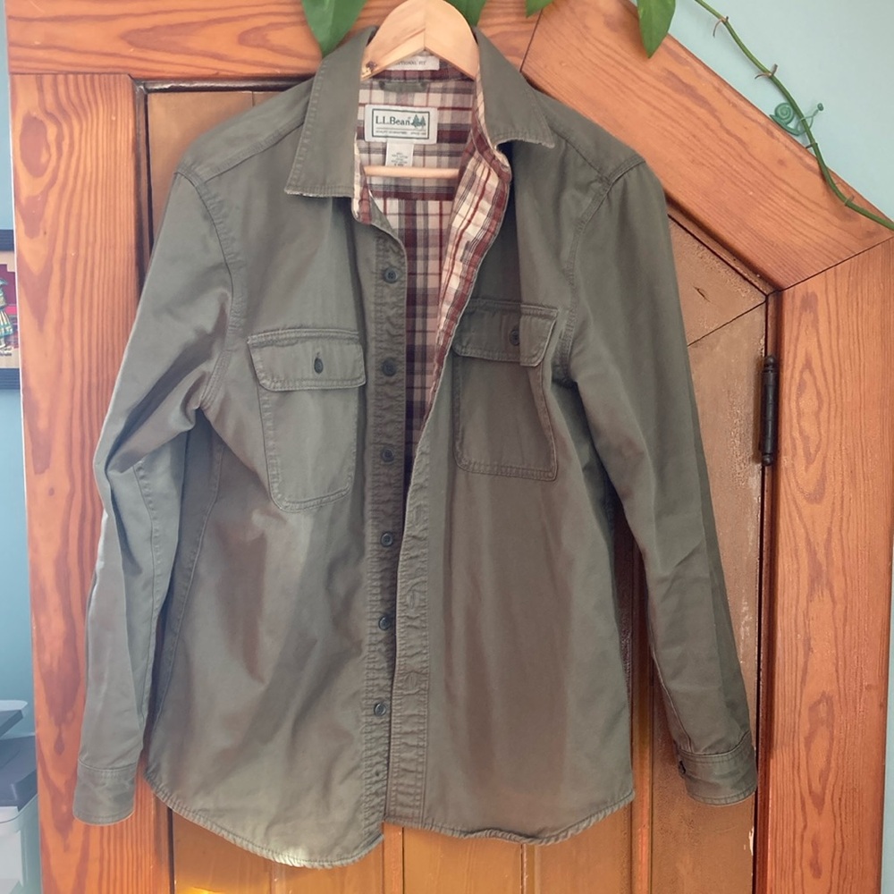 L.L. Bean Flannel-lined Hurricane Shirt Olive Green Button-Up - Small Regular